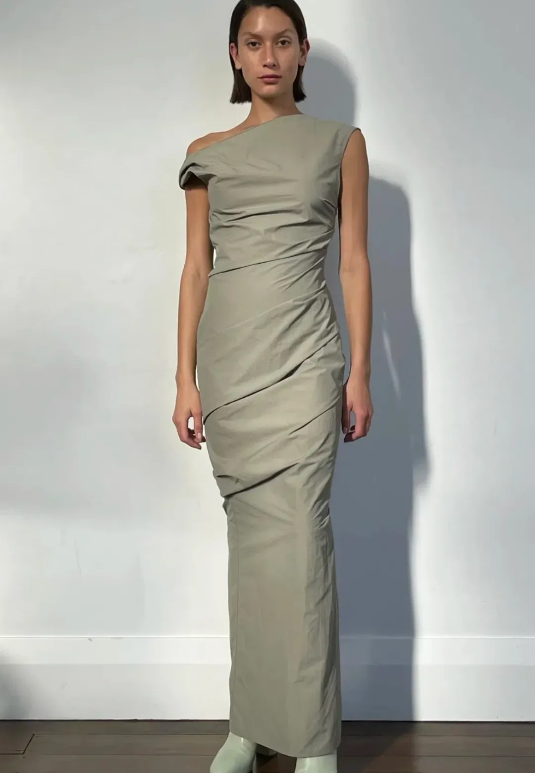 Paris Georgia Remmy Off The Shoulder Dress Green Size 8 for rent on The Volte - main image