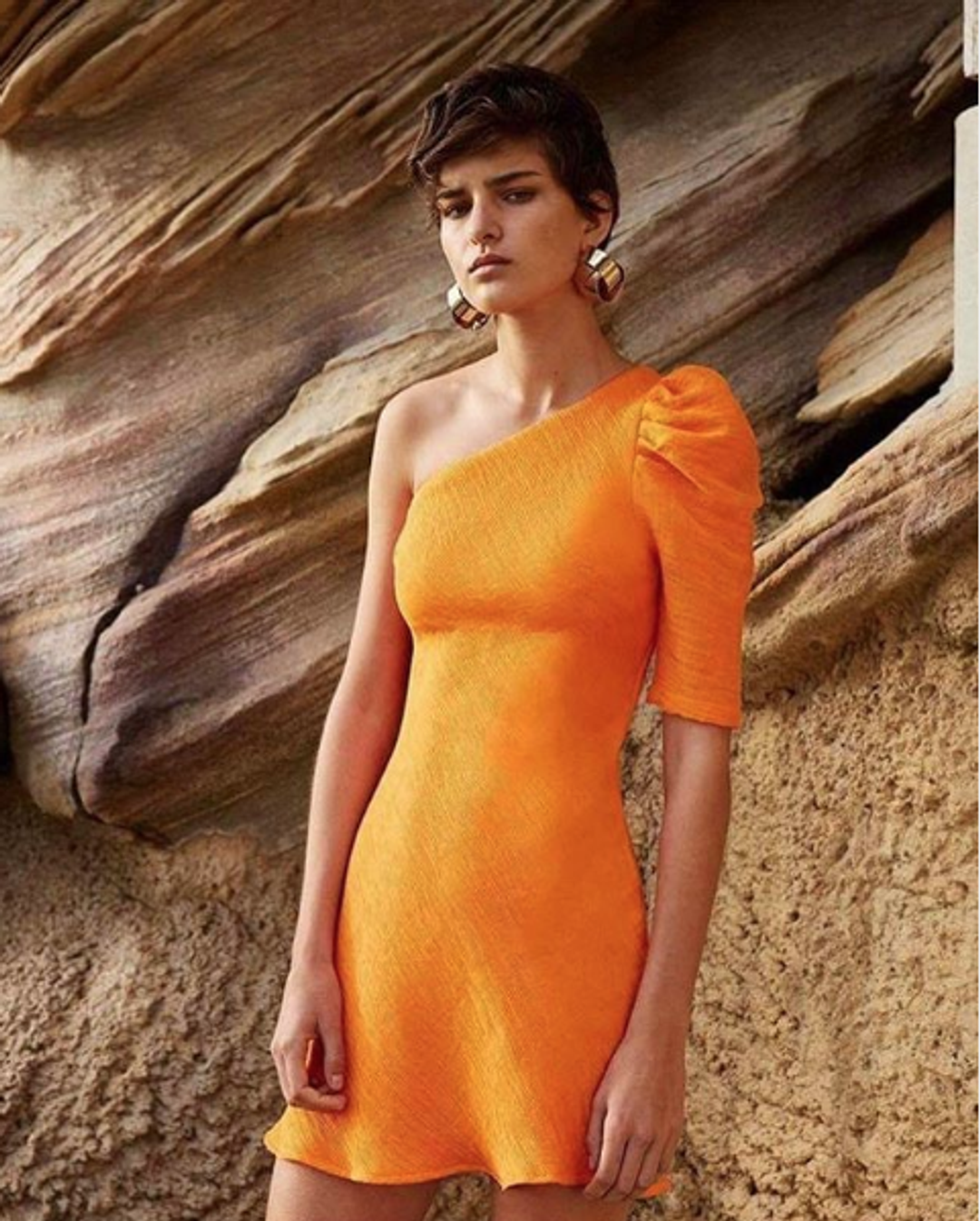 By Johnny Shell Shoulder sleeve mini Size 14 for rent on The Volte - main image