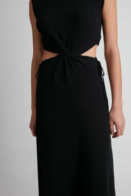 Camilla and Marc Castelli Knit Dress Black Size 6 for rent on The Volte - image 4