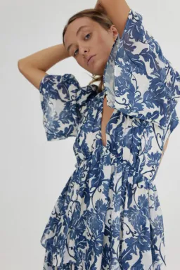 Significant Other Scarlett Maxi Dress Blue White Floral Size 6 for rent on The Volte - image 2