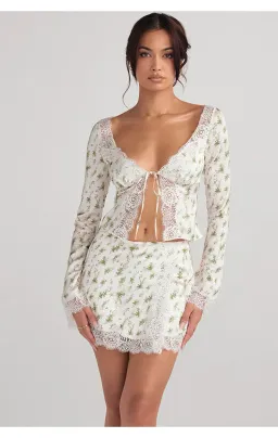 House of CB Clarissa Lace Trim Top Garden Print Size XS / AU 6 for rent on The Volte - image 2