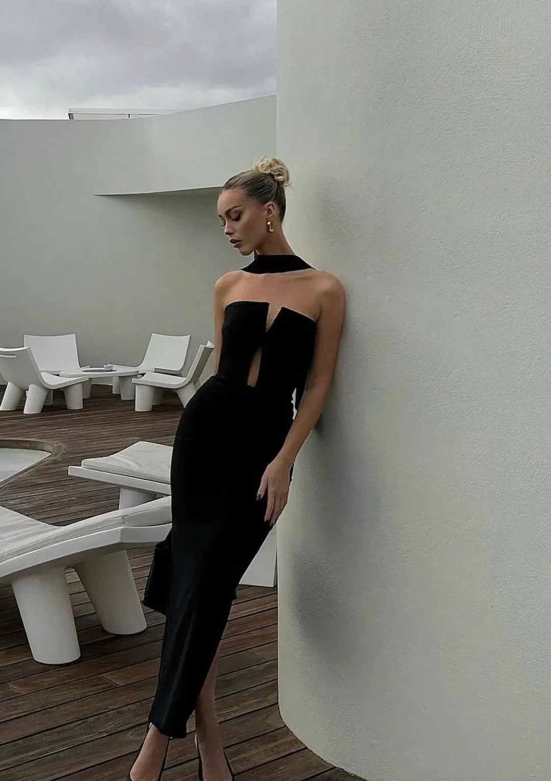 THE NEW ARRIVALS by İlkyaz Özel Holly in Sing Sing Black Dress Size 6/XS for rent on The Volte - main image