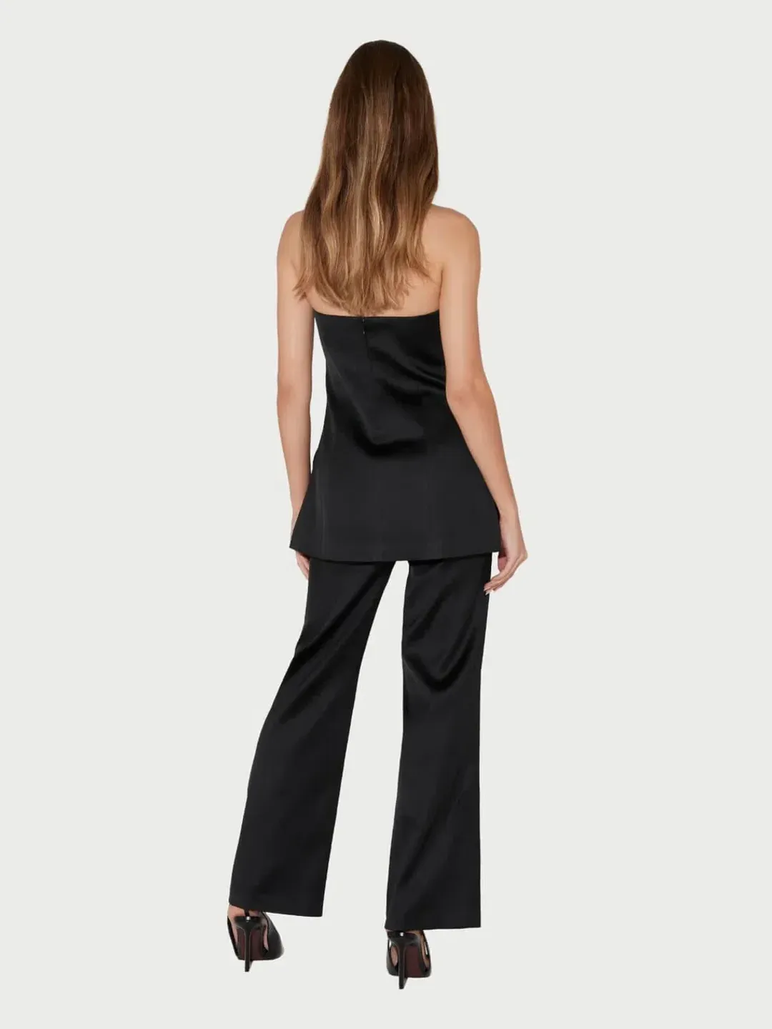 Hansen & Gretel Orsun Set Black Size 6  for rent on The Volte - main image