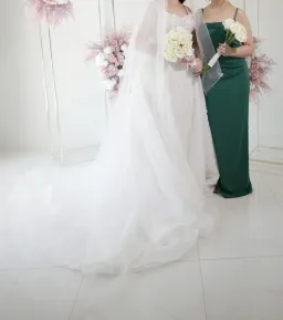 Pallas Couture Inspired Wedding Dress White Size 8  for rent on The Volte - image 2