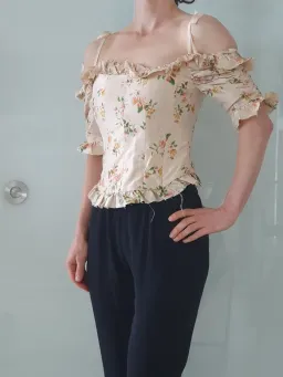 Brock Collection Tao Top Floral Size 6 for rent on The Volte - image 4