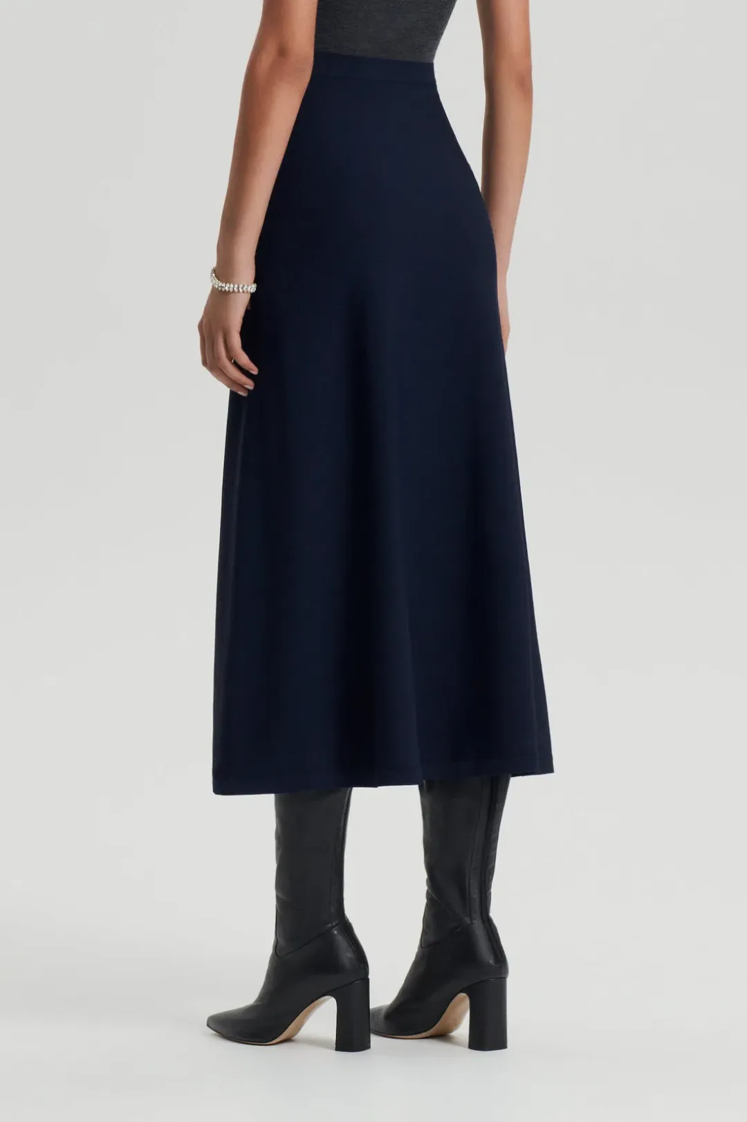 Scandal Theodore Crepe Knit Soft Skirt Navy Size M/AU 10 for rent on The Volte - main image