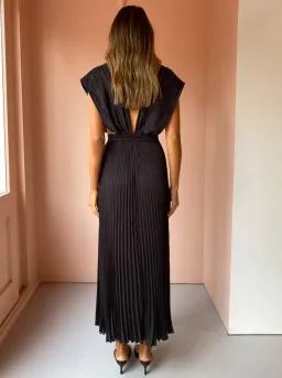 L’Idee Gala Gown in Noir Black Size 8 for rent on The Volte - image 4