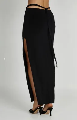 Meshki Jeanine Cowl Back Maxi Skirt and Top Set Black Size 6   for rent on The Volte - image 3
