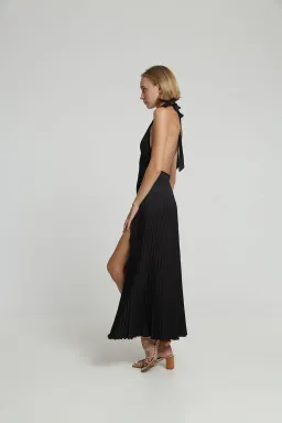 L'Idee Renaissance Split Gown in Noir Black Size 10 for rent on The Volte - image 4