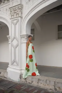 Oroton Posie Gown Geranium Floral Print Size AU 6 for rent on The Volte - image 2