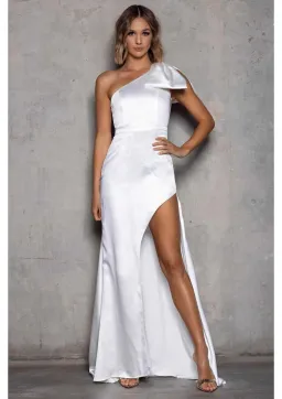 Elle Zeitoune Lola Gown White Size AU 14 for rent on The Volte - image 1