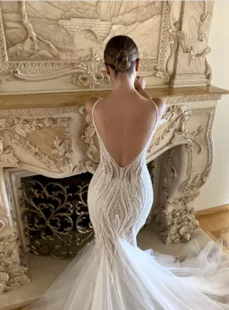 Badgley Mischka Esther Wedding Dress Ivory Size 8 for rent on The Volte - image 5