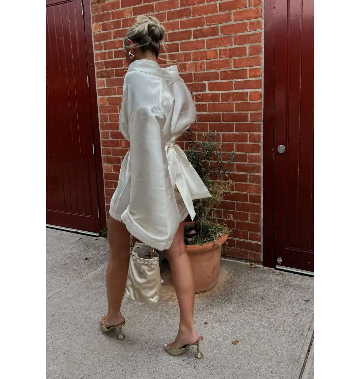 Khirzad Femme Rio Robe Short Ivory Size S / AU 8 - Image 3