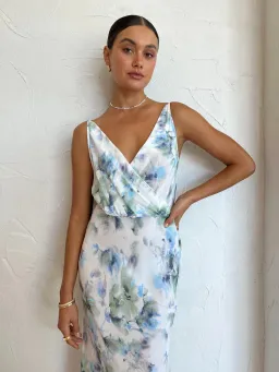 Bec & Bridge Corrine V Maxi Dress in Watercolour Floral Size 8 for rent on The Volte - image 5