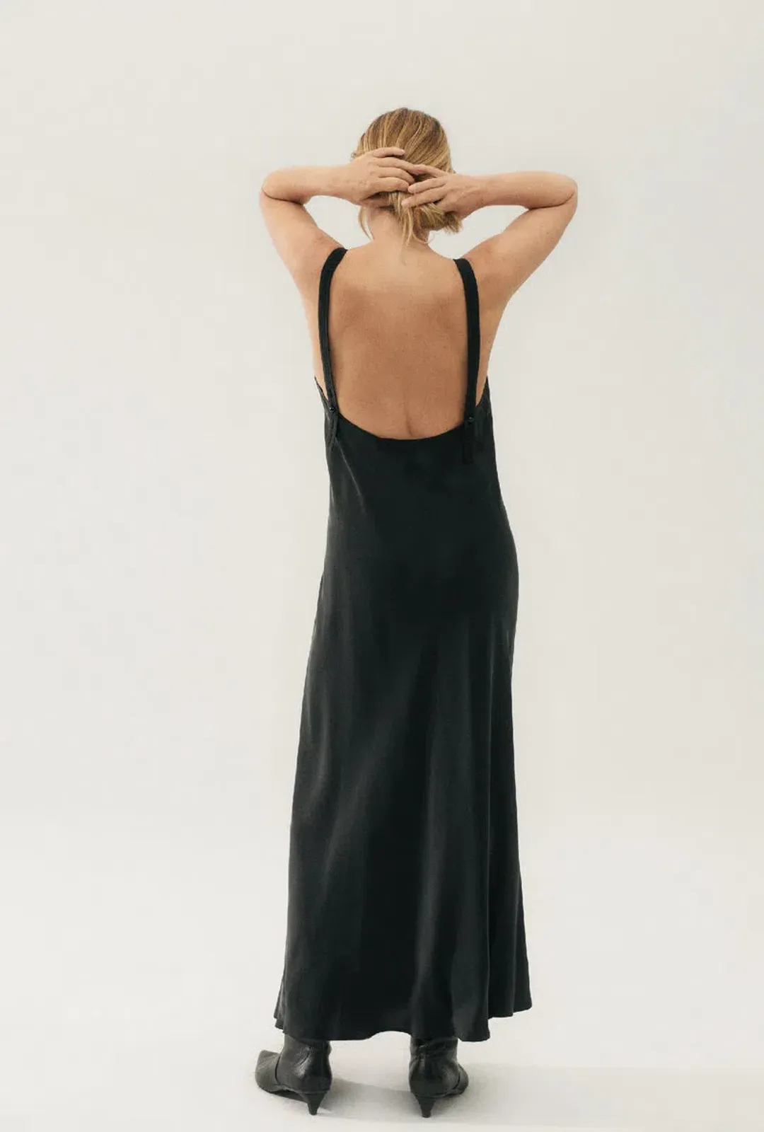 Silk Laundry Deco Ruched Dress Black Size M / AU 10 for rent on The Volte - main image