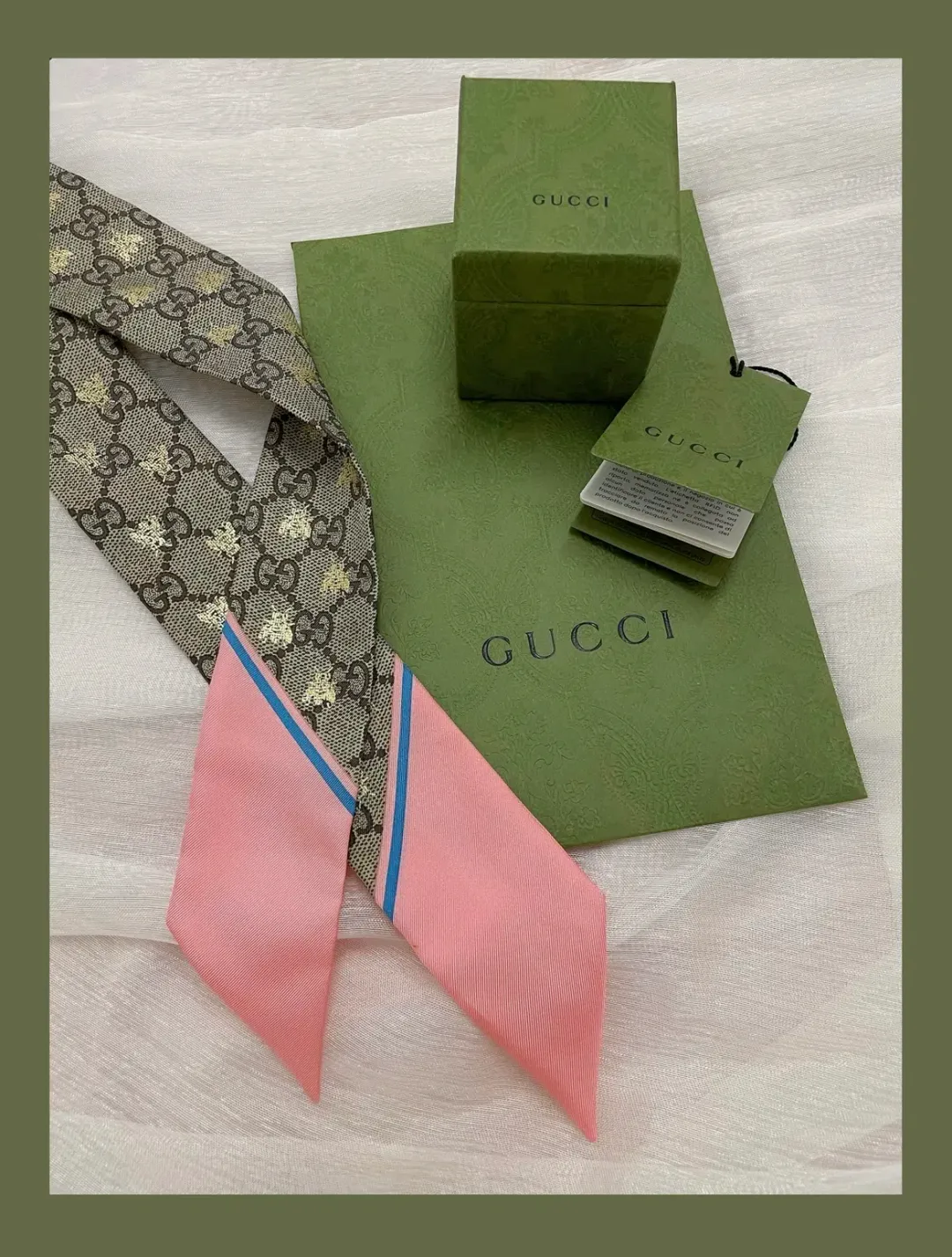 Gucci Silk Neck Bow GG Bees One Size for rent on The Volte - main image