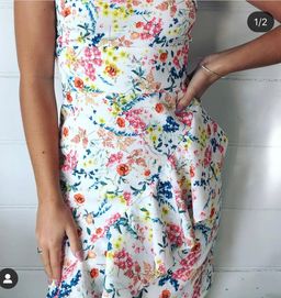 By Johnny Floral Waves mini size 6 for rent on The Volte - image 2