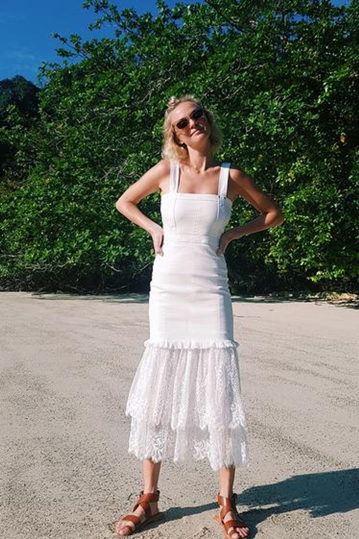Steele Sutton Denim Midi Dress White Size 8 - Image 4