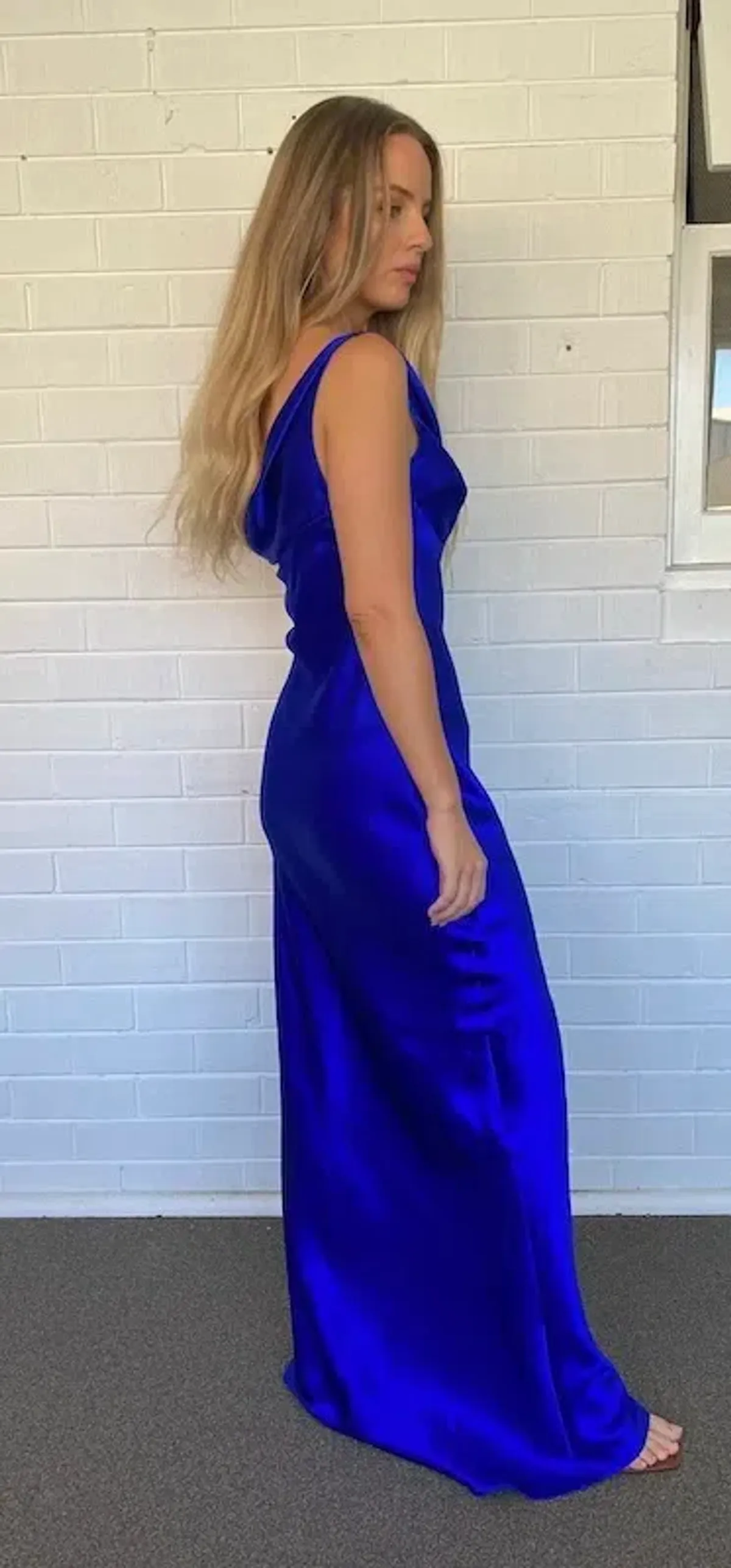 Natalie Rolt Monika Gown Electric Blue Size 8 - Image 3