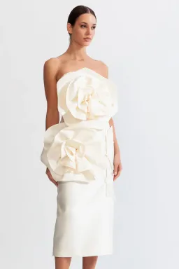 Sierra Darien Voluminous Flower Design Midi Dress Ivoire Size 10 for rent on The Volte - image 2