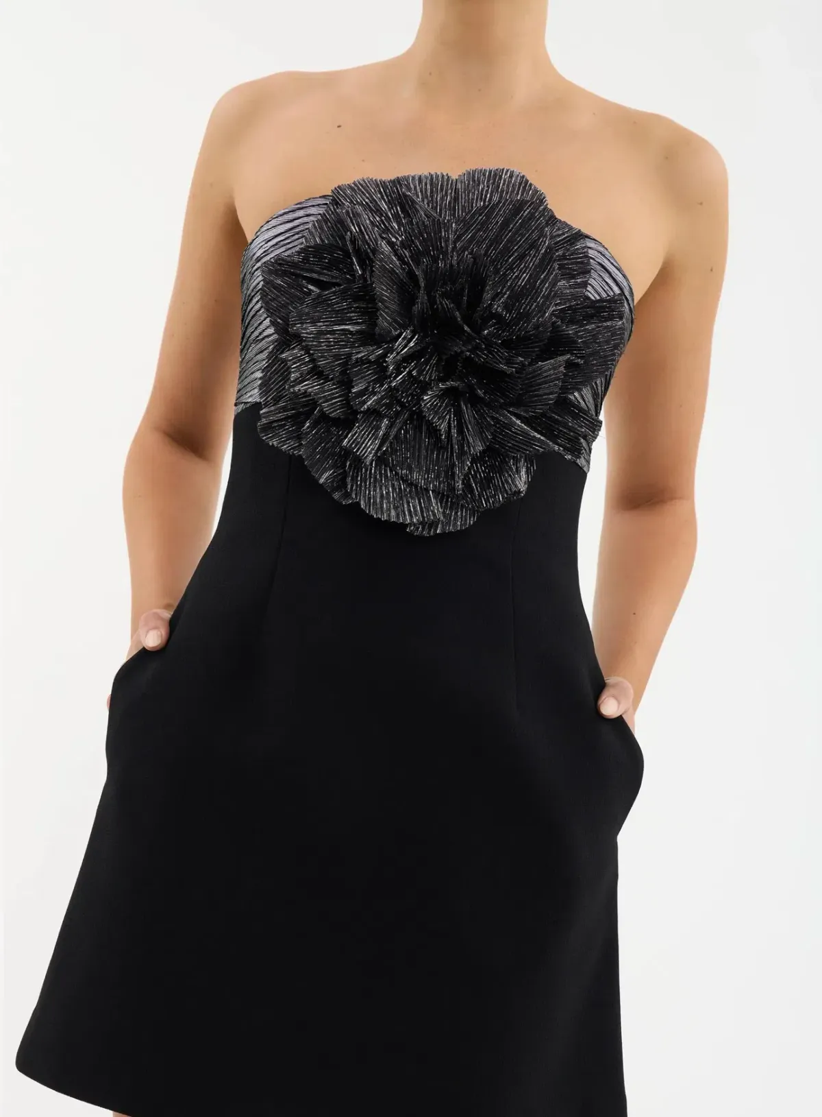 Rebecca Vallance Lumi Mini Dress Black & Silver - Image 5