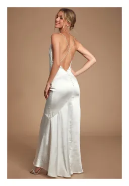 Elliatt Aisle Maxi Dress White Size 8 for rent on The Volte - image 3