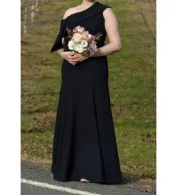 Carla Zampatti Ink Crepe Fascia Asymmetrical Gown Navy Size 12 for rent on The Volte - image 3