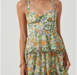 Astr Midsummer Floral Tiered Maxi Dress Size 10 for rent on The Volte - image 2