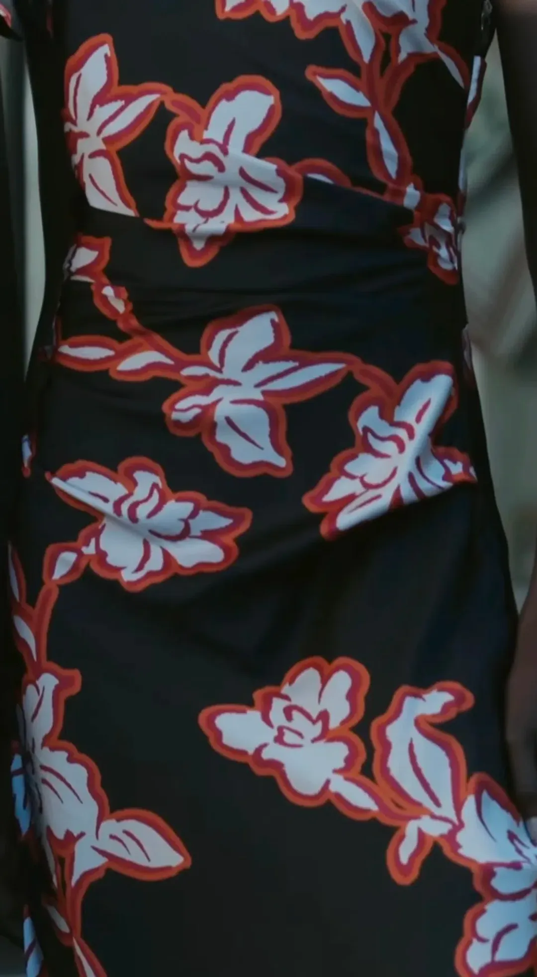 Cue Illustrated Satin Midi Dress Floral Size AU 16 for rent on The Volte - main image