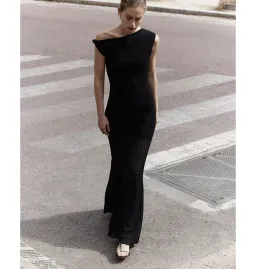 Sir the Label Indigo Twist Dress in Black Size 1 / AU 8 for rent on The Volte - image 4