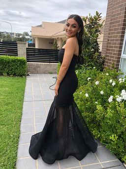 Bronx and Banco Black Gown Size 6 for rent on The Volte - image 3