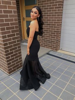 Bronx and Banco Black Gown Size 6 for rent on The Volte - image 4