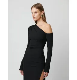Effie Kats Cayley Gown in Black Size XS / AU 6 for rent on The Volte - image 2