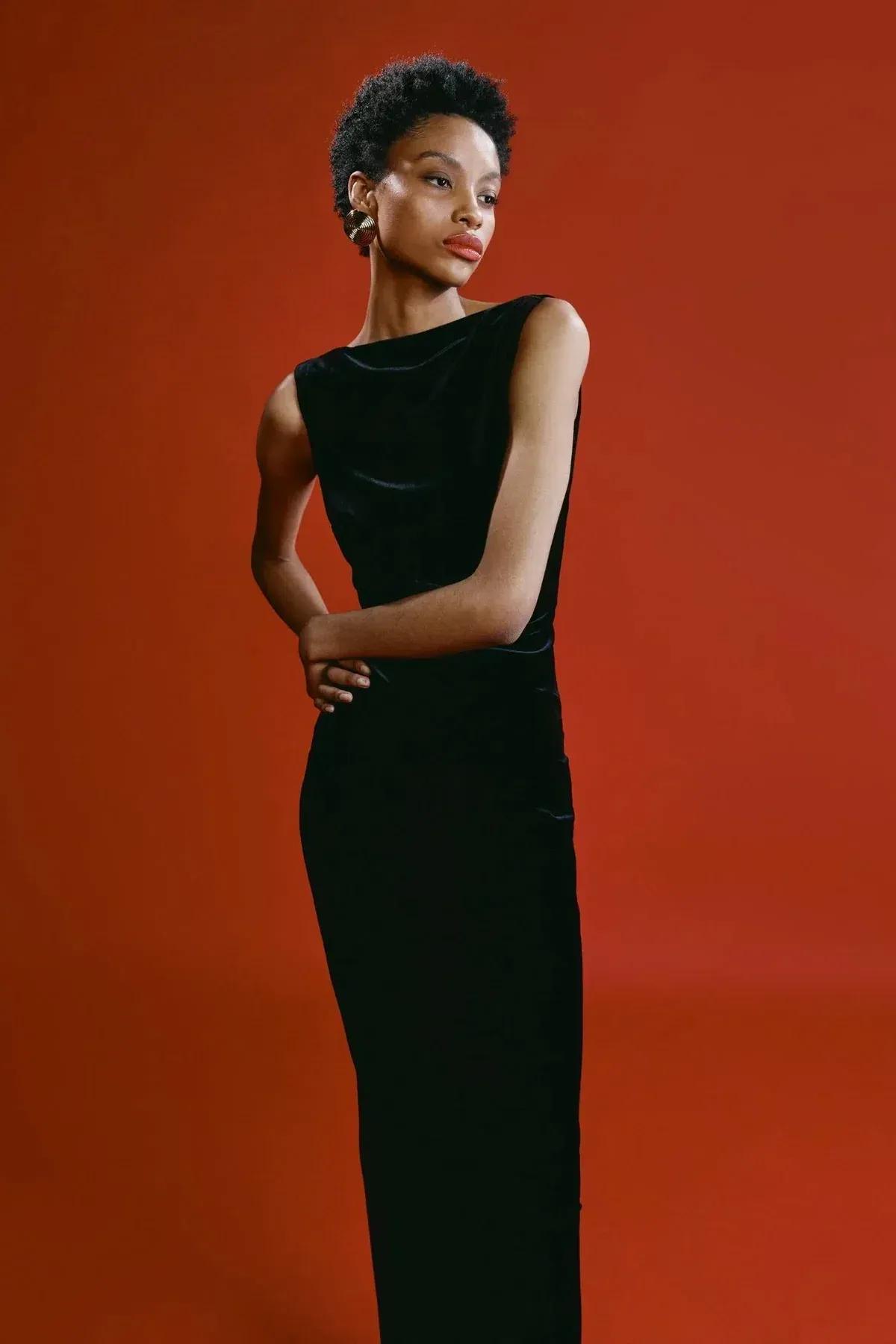 Effie Kats Verona Gown in Black Velvet Size M / AU 10 - Image 2