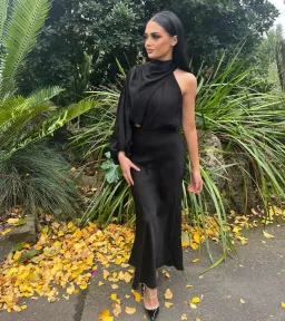 Sheike Olivia One Shoulder Dress Black in Size 8 for rent on The Volte - image 4