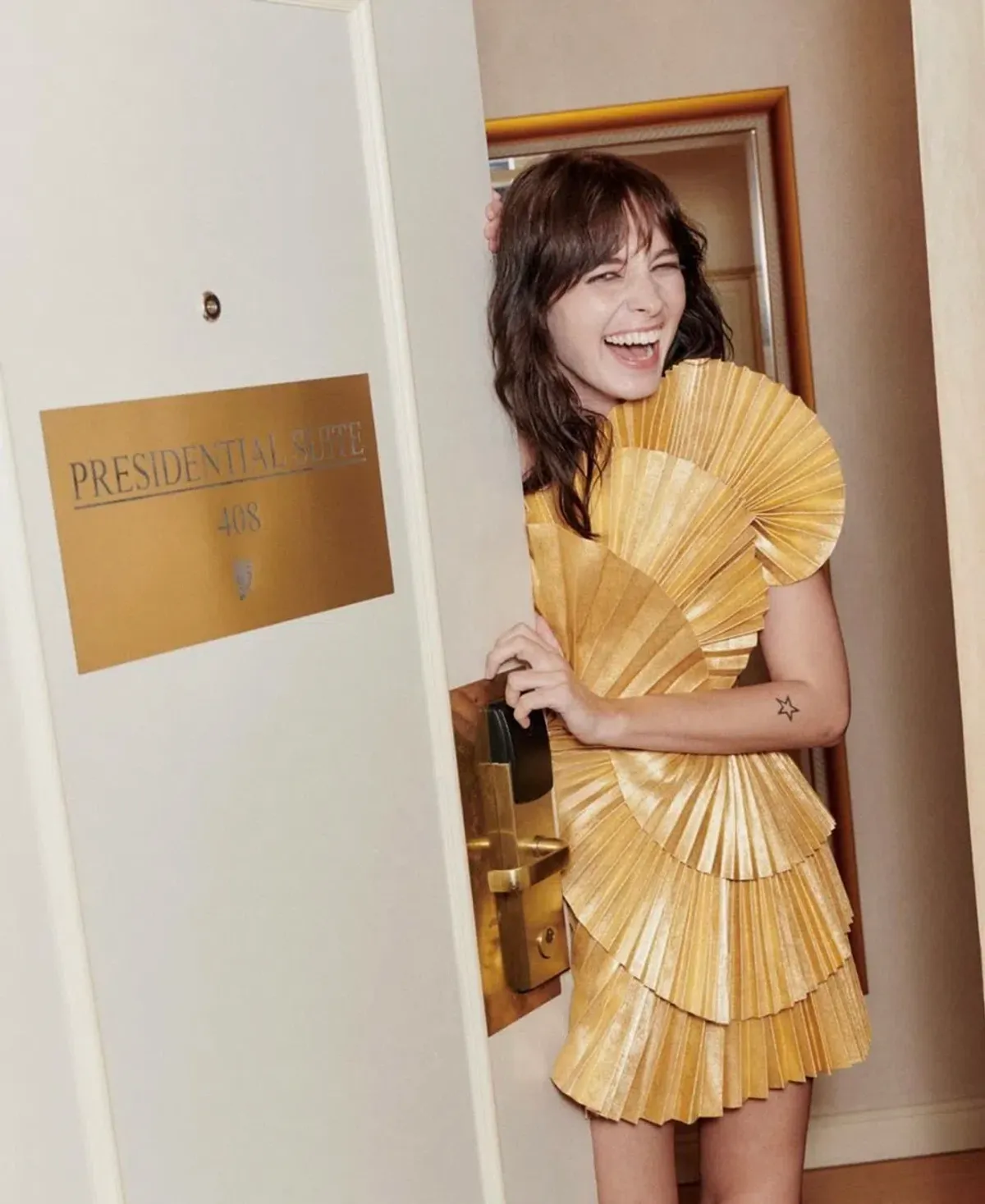 Acler Abbotsford Mini Dress Honey Gold Metalic Size 6 - Image 5