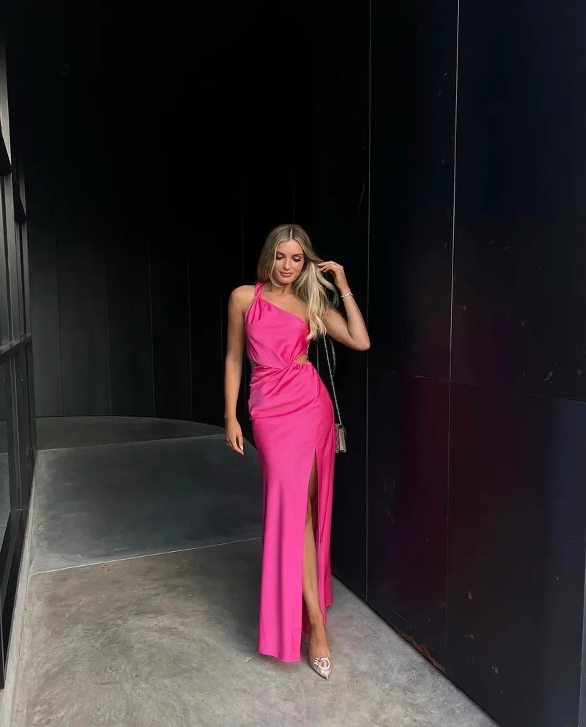 Misha Kristin Gown Hot Pink Size 8 - Image 5
