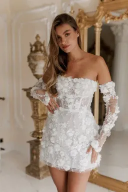 Rosie Etienne Isabelle Dress White Size 8 for rent on The Volte - image 5