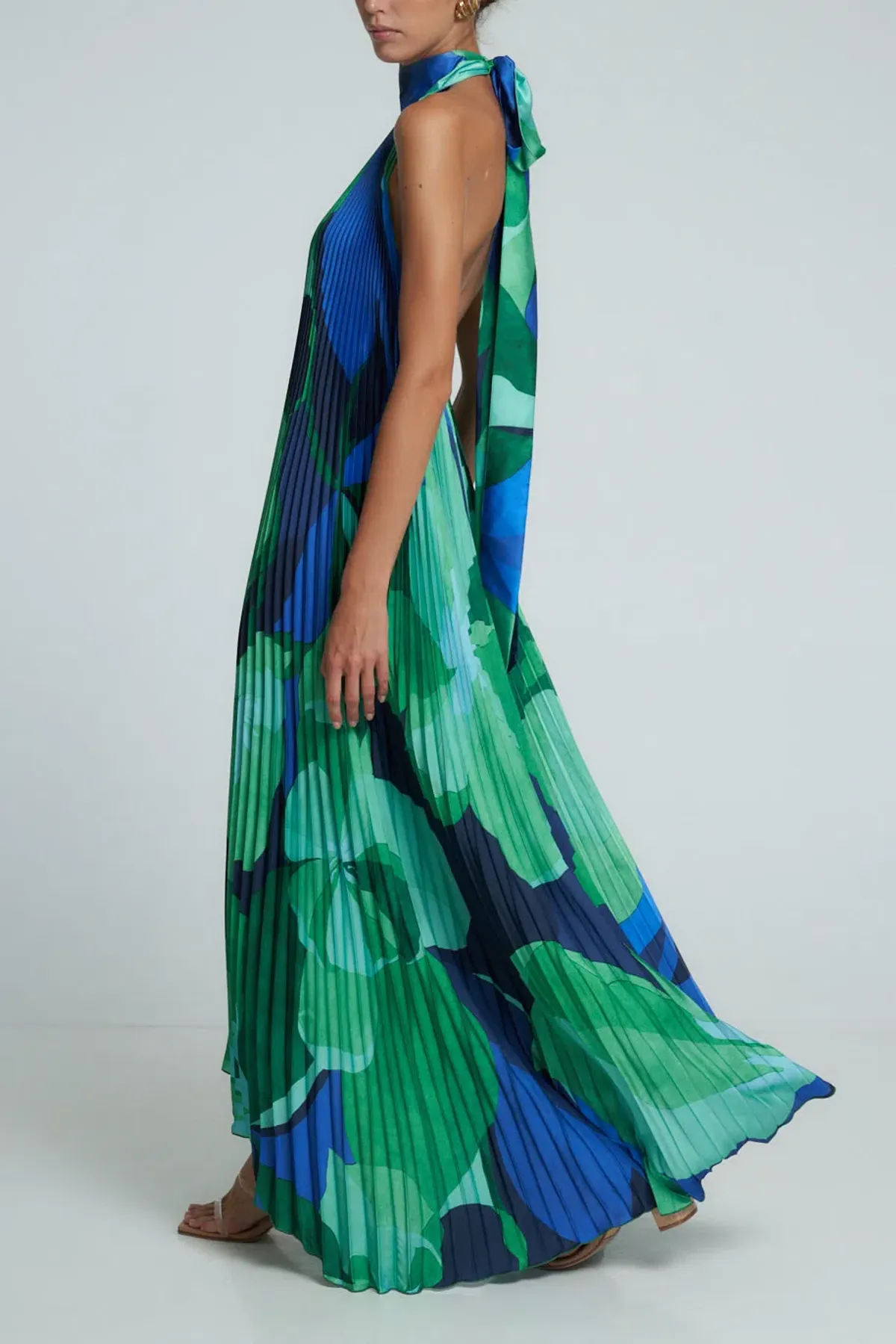 L'idee Opera Gown in Capri Green Size 10 - Image 2