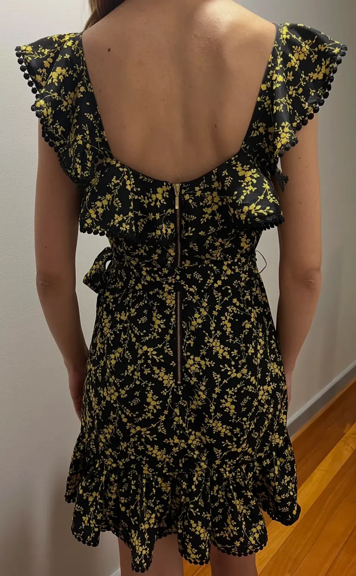 Pilgrim Daphne Knee Length Dress Black Yellow Floral Size 8 - Image 2