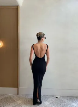 Effie Kats Verona Gown in Black Size 6 for rent on The Volte - image 5