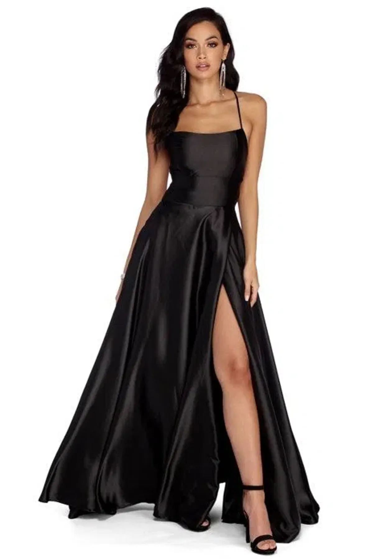 Sherri Hill Formal Gown Black Size 6 - Image 1