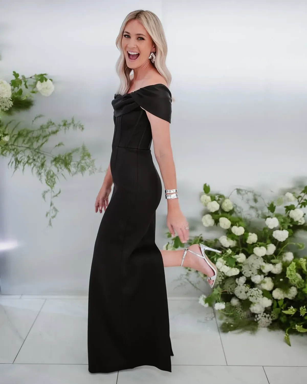 Rebecca Vallance Lia Gown Black Size 8 - Image 1