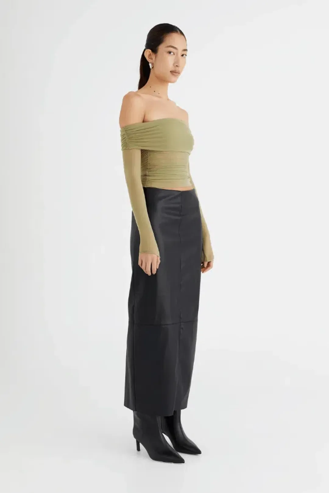 Benni Yasmin Off Shoulder Top in Pistachio Green Size S / AU 8 for rent on The Volte - main image