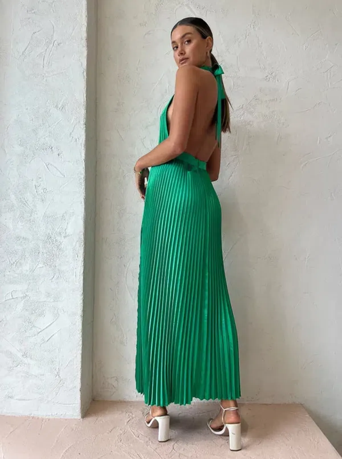 L'Idee Renaissance Gown in Bright Green Size AU 10 - Image 5