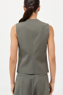 St.Agni Rouleau Vest in Smokey Olive Size S / AU 8 for rent on The Volte - image 3