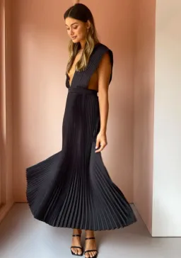 L’idee Gala Gown Noir Maxi Black Size AU 6 for rent on The Volte - image 3