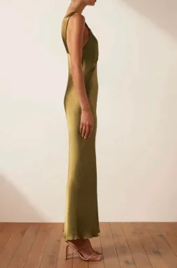 Shona Joy Giorgia Plunged Midi Dress in Olive Oil Size 10 for rent on The Volte - image 4