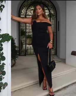 Sheike Reflections Gown Black Size14 for rent on The Volte - image 1