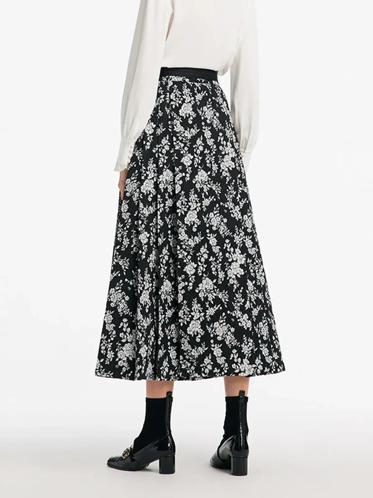 Camellia Jacquard Pleated Women Mamianqun With Bottomed Skirt - Image 4
